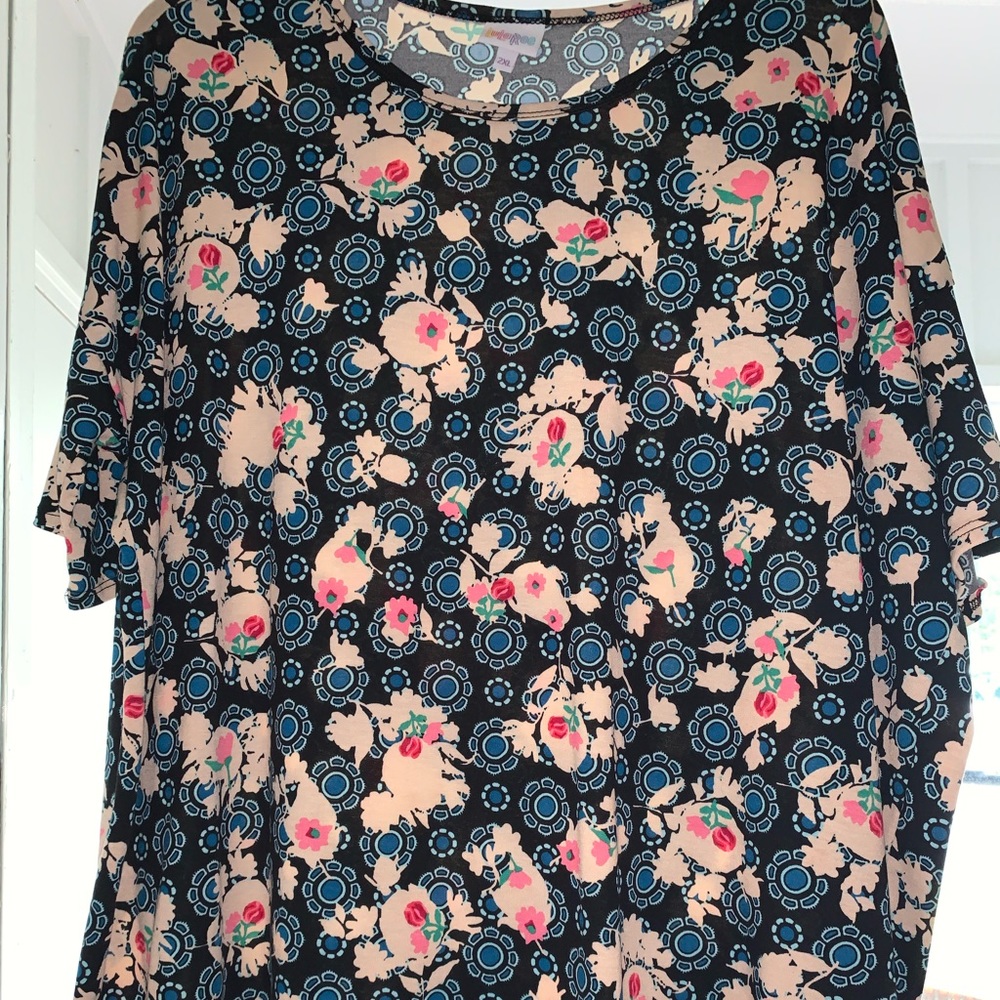 LuLaRoe Plus Top